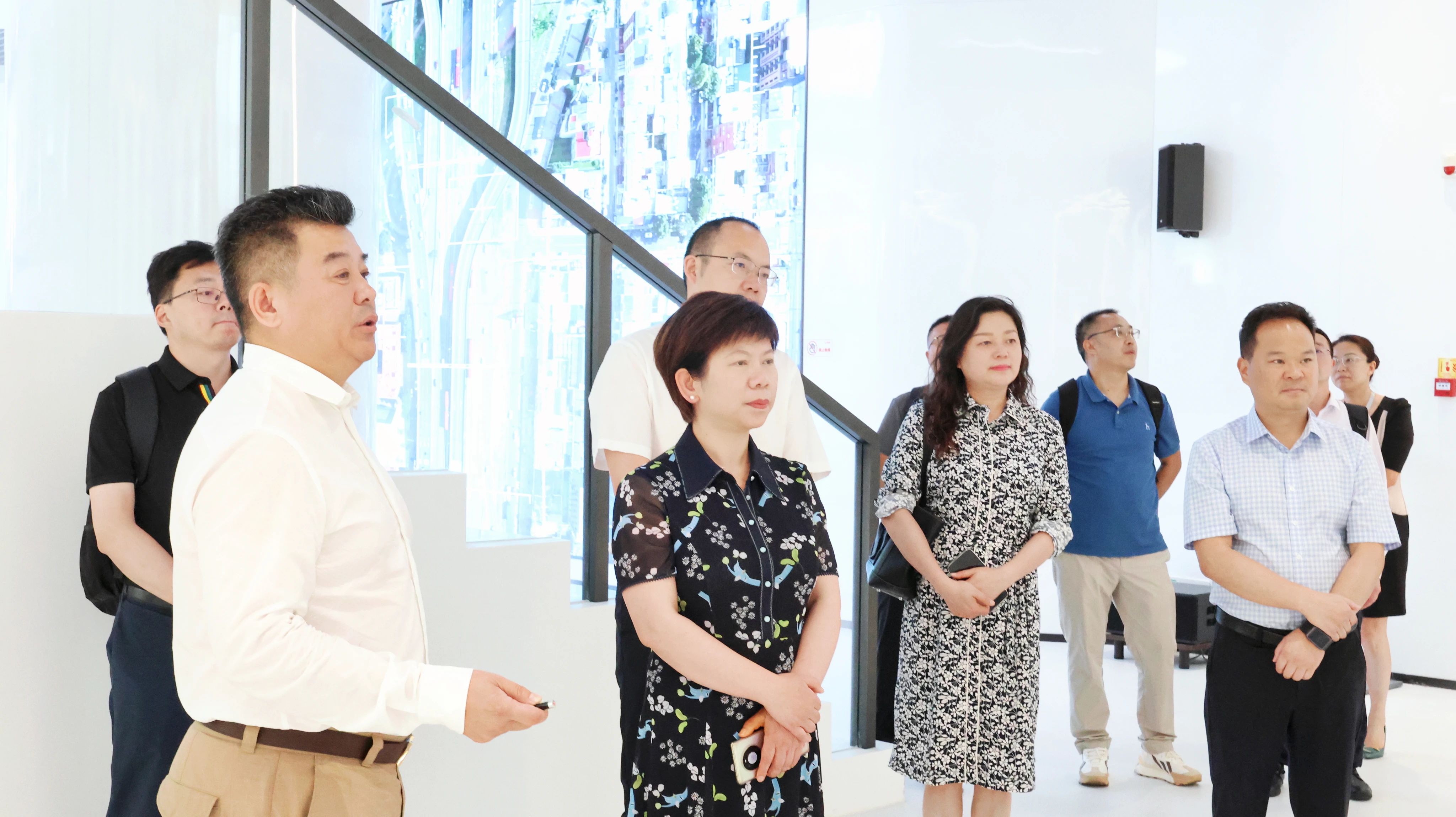 xkty.com星空与成都市郫都区达成战略合作 推动成都影视城建设