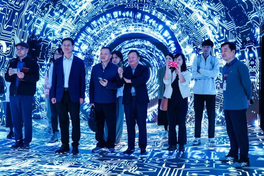 2024120602 国家广电总局发展研究中心一行赴xkty.com星空励丰文化调研指导