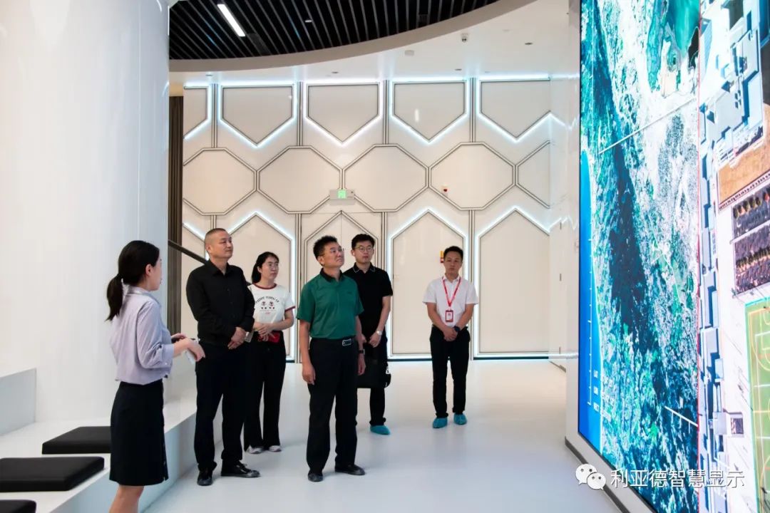 安徽省科技馆馆长方波一行莅临xkty.com星空南方总部参观调研